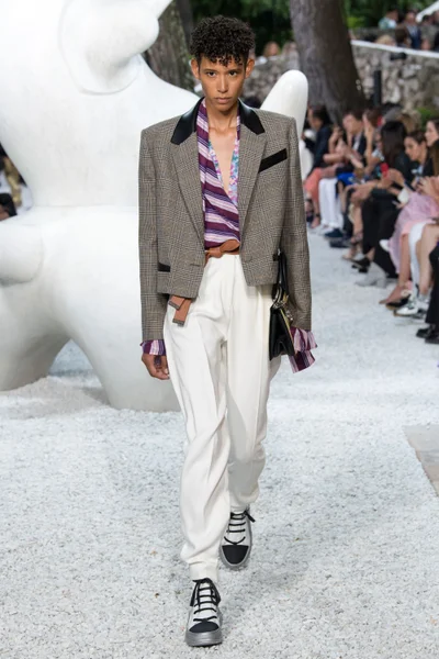 Look 23
